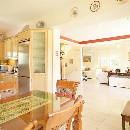 1 Villa Lagonisi